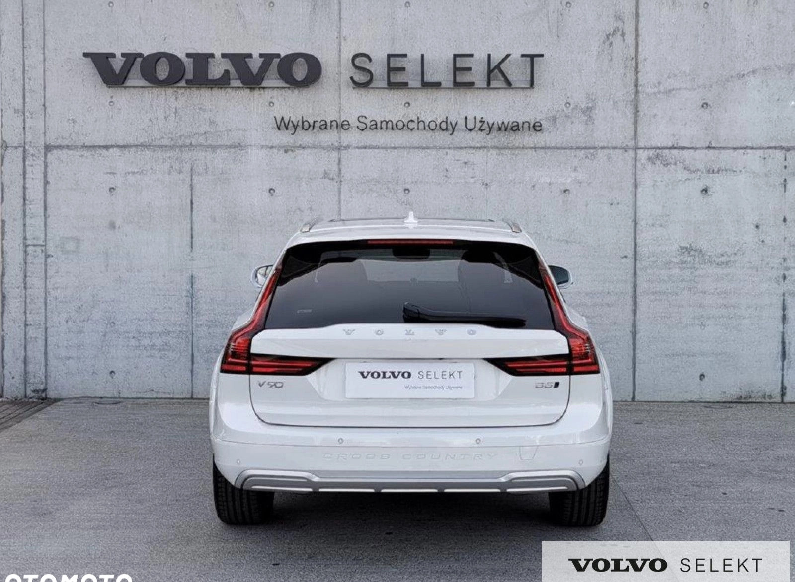 Volvo V90 Cross Country cena 299900 przebieg: 15969, rok produkcji 2023 z Warszawa małe 781